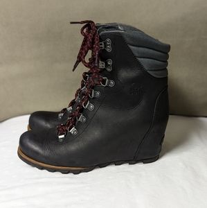 Sorel Conquest Wedge boots